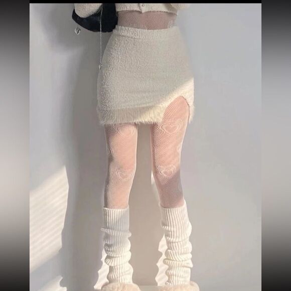 White fishnet tights with heart patterns - Picture 1 of 14